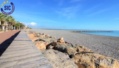 ENCANTADORA CASA MARINERA EN PLAYA DE CASABLANCA 65