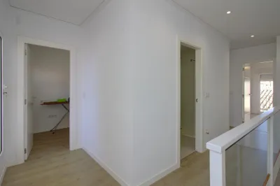 PRECIOSA CASA INDEPENDIENTE 25