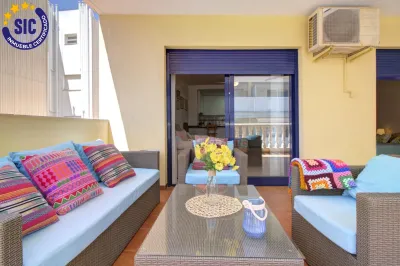 APARTAMENTO CON GRAN TERRAZA EN PLAYA DE MONCOFAR 0