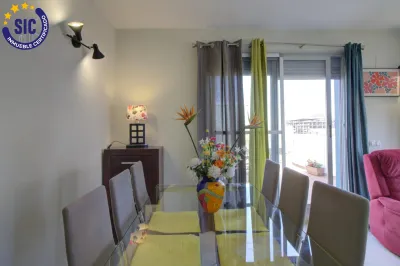 LUMINOSO ÁTICO EN URBANIZACIÓN CON PISCINA ALMENARA PUEBLO 10