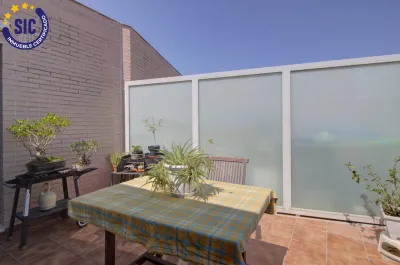 LUMINOSO ÁTICO EN URBANIZACIÓN CON PISCINA ALMENARA PUEBLO 15