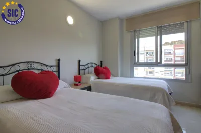 LUMINOSO ÁTICO EN URBANIZACIÓN CON PISCINA ALMENARA PUEBLO 28