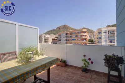 LUMINOSO ÁTICO EN URBANIZACIÓN CON PISCINA ALMENARA PUEBLO 42