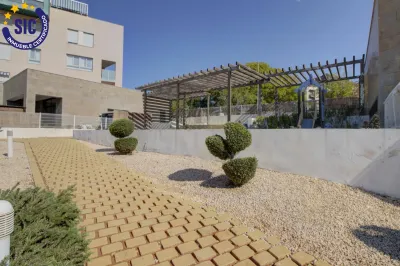 LUMINOSO ÁTICO EN URBANIZACIÓN CON PISCINA ALMENARA PUEBLO 56