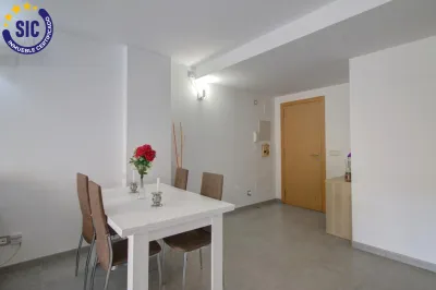 MAGNÍFICO PISO EN URBANIZACIÓN DE ALMENARA 18
