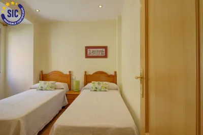ENCANTADORA CASA EN LA BONITA POBLACIÓN DE NAVAJAS 24