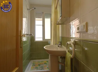 ENCANTADORA CASA EN LA BONITA POBLACIÓN DE NAVAJAS 27