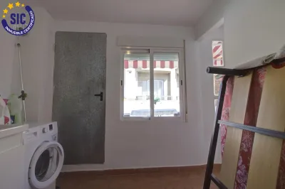 ENCANTADORA CASA EN LA BONITA POBLACIÓN DE NAVAJAS 31