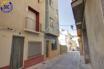 ENCANTADORA CASA EN LA BONITA POBLACIÓN DE NAVAJAS 2
