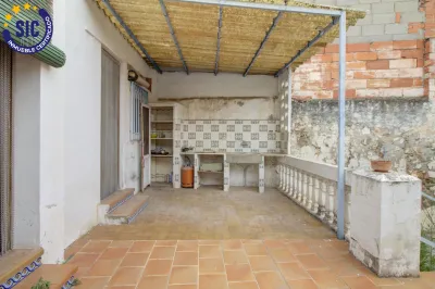 AMPLIA CASA DE PUEBLO EN LA LLOSA 31