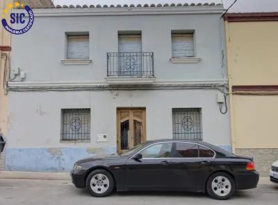 AMPLIA CASA DE PUEBLO EN LA LLOSA 2