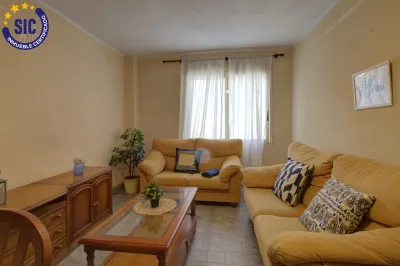 Piso luminoso en primera planta 0