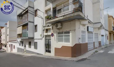 Planta Baja con patio y trastero en Almenara 38