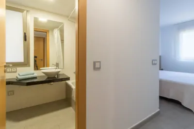 Vive en un residencial con piscina todo el año 17