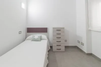 Vive en un residencial con piscina todo el año 22