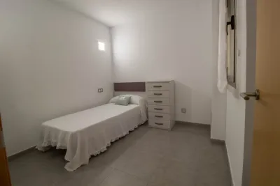 Vive en un residencial con piscina todo el año 23