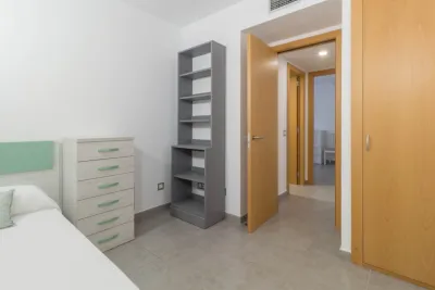 Vive en un residencial con piscina todo el año 27