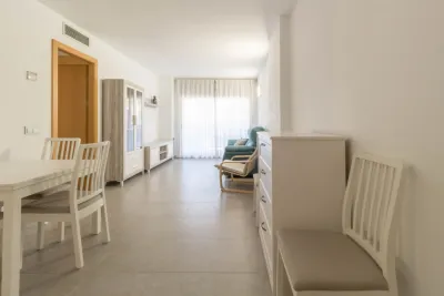 Vive en un residencial con piscina todo el año 4