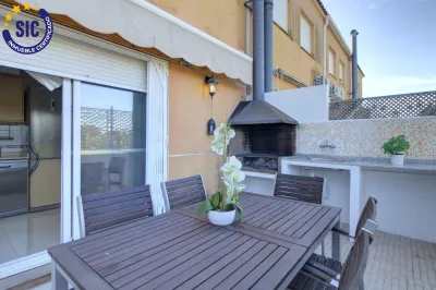 MAGNÍFICO ADOSADO EN URBANIZACIÓN DE PLAYA DE ALMAZORA 2