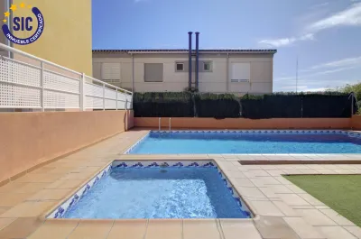 MAGNÍFICO ADOSADO EN URBANIZACIÓN DE PLAYA DE ALMAZORA 63