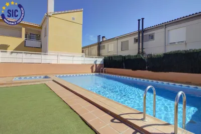 MAGNÍFICO ADOSADO EN URBANIZACIÓN DE PLAYA DE ALMAZORA 66