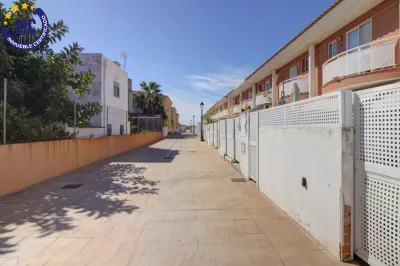 MAGNÍFICO ADOSADO EN URBANIZACIÓN DE PLAYA DE ALMAZORA 73