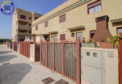 ESTUPENDO ADOSADO EN PLAYA DE CASABLANCA, ALMENARA 52