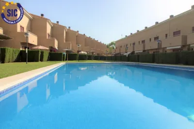 ESTUPENDO ADOSADO EN PLAYA DE CASABLANCA, ALMENARA 56