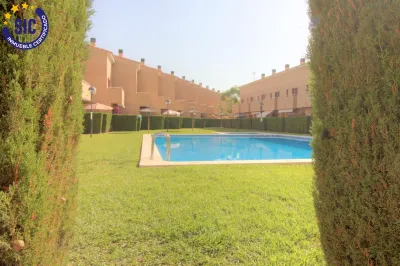 ESTUPENDO ADOSADO EN PLAYA DE CASABLANCA, ALMENARA 58