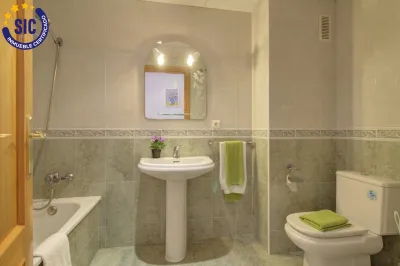 AMPLIO Y LUMINOSO PISO EN ALMENARA 15