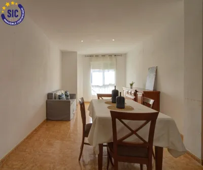 AMPLIO Y LUMINOSO PISO EN ALMENARA 18