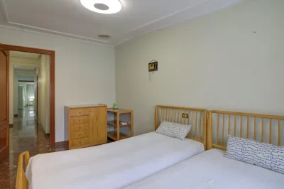 AMPLIO PISO EN EL CENTRO DE VALL DUIXO 22