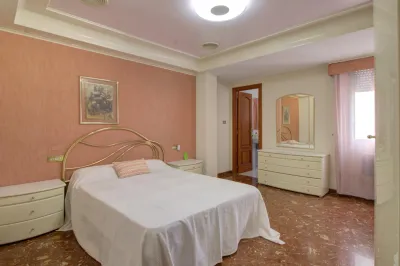 AMPLIO PISO EN EL CENTRO DE VALL DUIXO 28