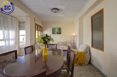 PISO EN NULES CERCA DE LA ESTACIÓN DE TREN 9