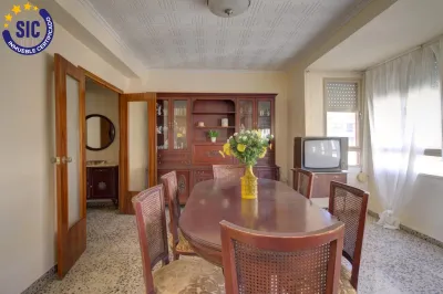 PISO EN NULES CERCA DE LA ESTACIÓN DE TREN 12