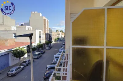 PISO EN NULES CERCA DE LA ESTACIÓN DE TREN 16