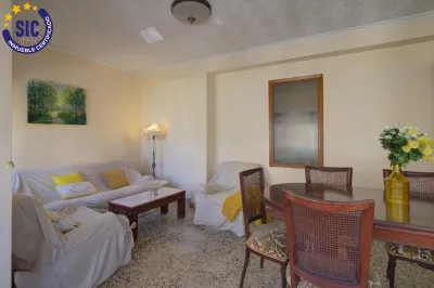 PISO EN NULES CERCA DE LA ESTACIÓN DE TREN 0