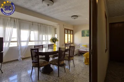 PISO EN NULES CERCA DE LA ESTACIÓN DE TREN 20