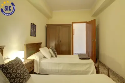 PISO EN NULES CERCA DE LA ESTACIÓN DE TREN 23