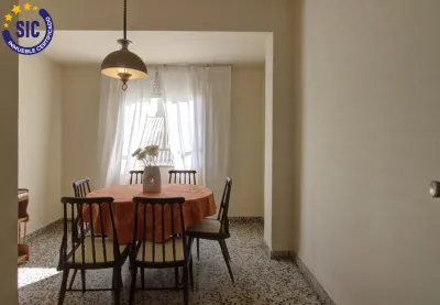 PISO EN NULES CERCA DE LA ESTACIÓN DE TREN 25