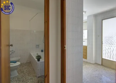 PISO EN NULES CERCA DE LA ESTACIÓN DE TREN 28