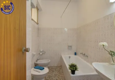 PISO EN NULES CERCA DE LA ESTACIÓN DE TREN 29