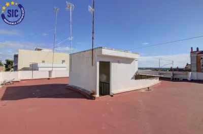 PISO EN NULES CERCA DE LA ESTACIÓN DE TREN 37