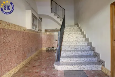 PISO EN NULES CERCA DE LA ESTACIÓN DE TREN 41