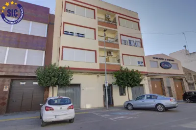 PISO EN NULES CERCA DE LA ESTACIÓN DE TREN 43