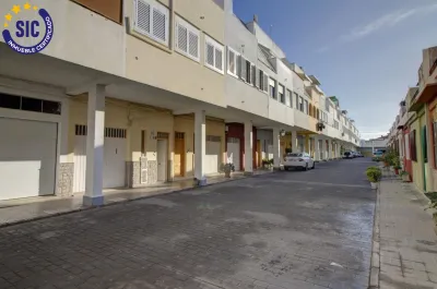 ACOGEDOR ADOSADO EN ALMENARA 71