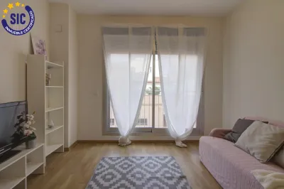 COQUETO PISO EN ALMAZORA CON PARKING Y TRASTERO 0