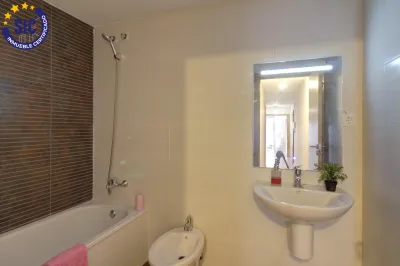 COQUETO PISO EN ALMAZORA CON PARKING Y TRASTERO 32