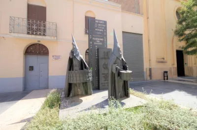ESTUPENDA OPORTUNIDAD: PLAZA DE PARKING Y TRASTERO EN ALMAZORA 11