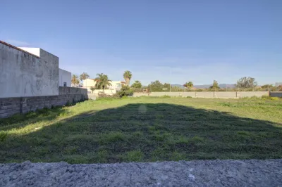 AMPLIO SOLAR URBANO EN PLAYA DE ALMENARA CASCO ANTIGUO 0